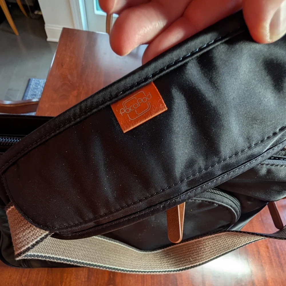 PacaPod Shoulder Diaper Bag